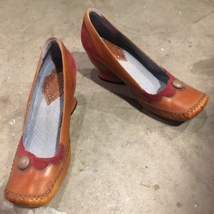 Indigo by Clarke Shoes size 8